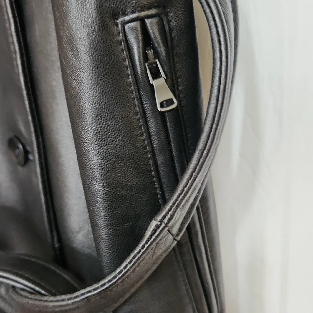Kenneth Cole Black Leather Jacket with Classic Tailored Look and Matching Belt S - Picture 3 of 4
